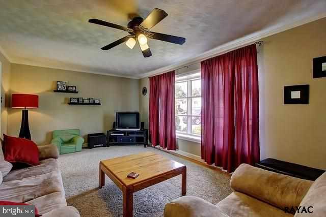 PINEVIEW - Residential