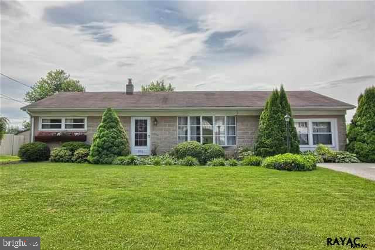 PINEVIEW - Residential