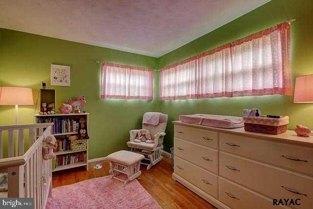 PINEVIEW - Residential