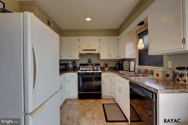 PINEVIEW - Residential