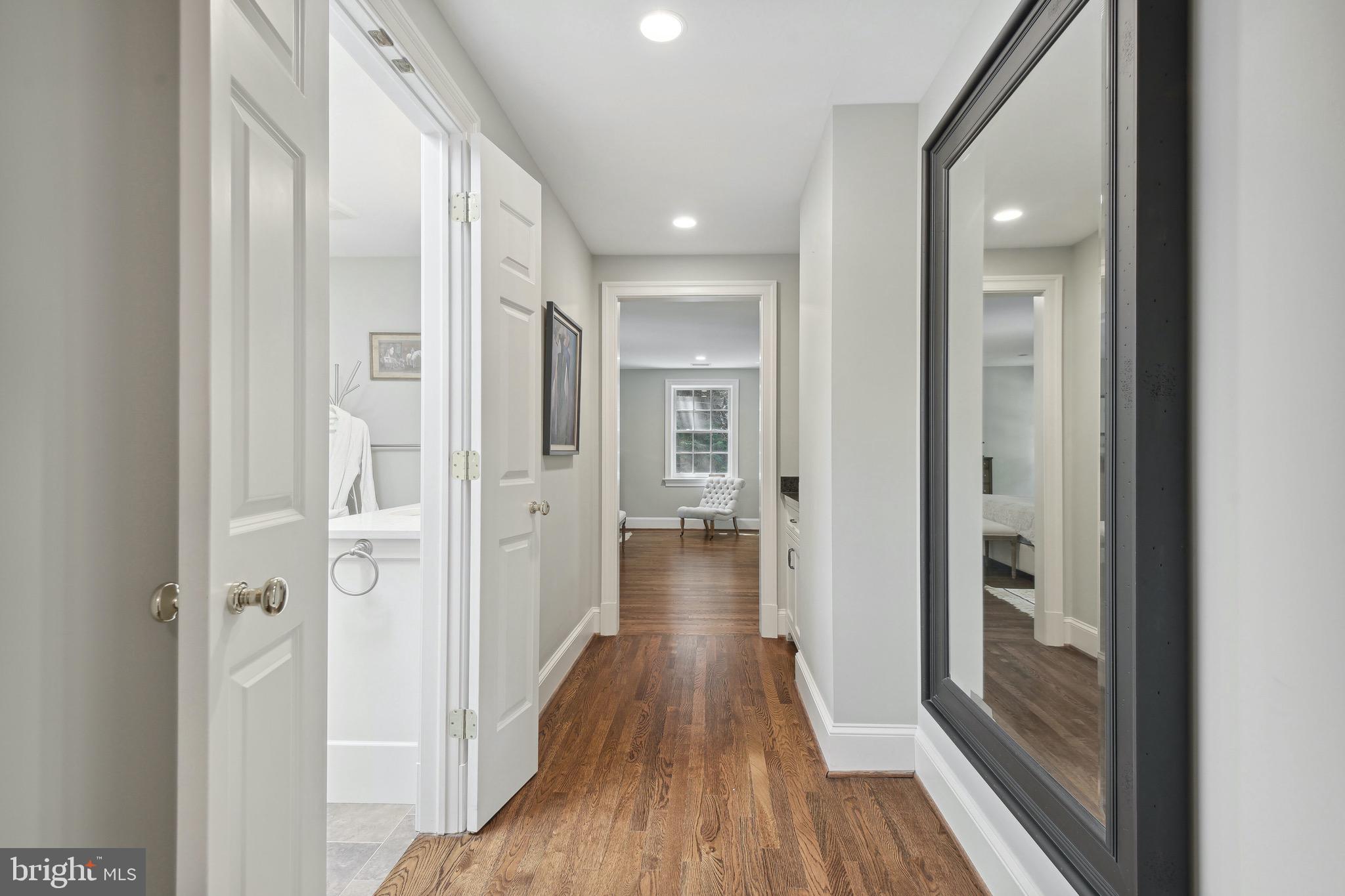 BURNING TREE VIEW - Residential