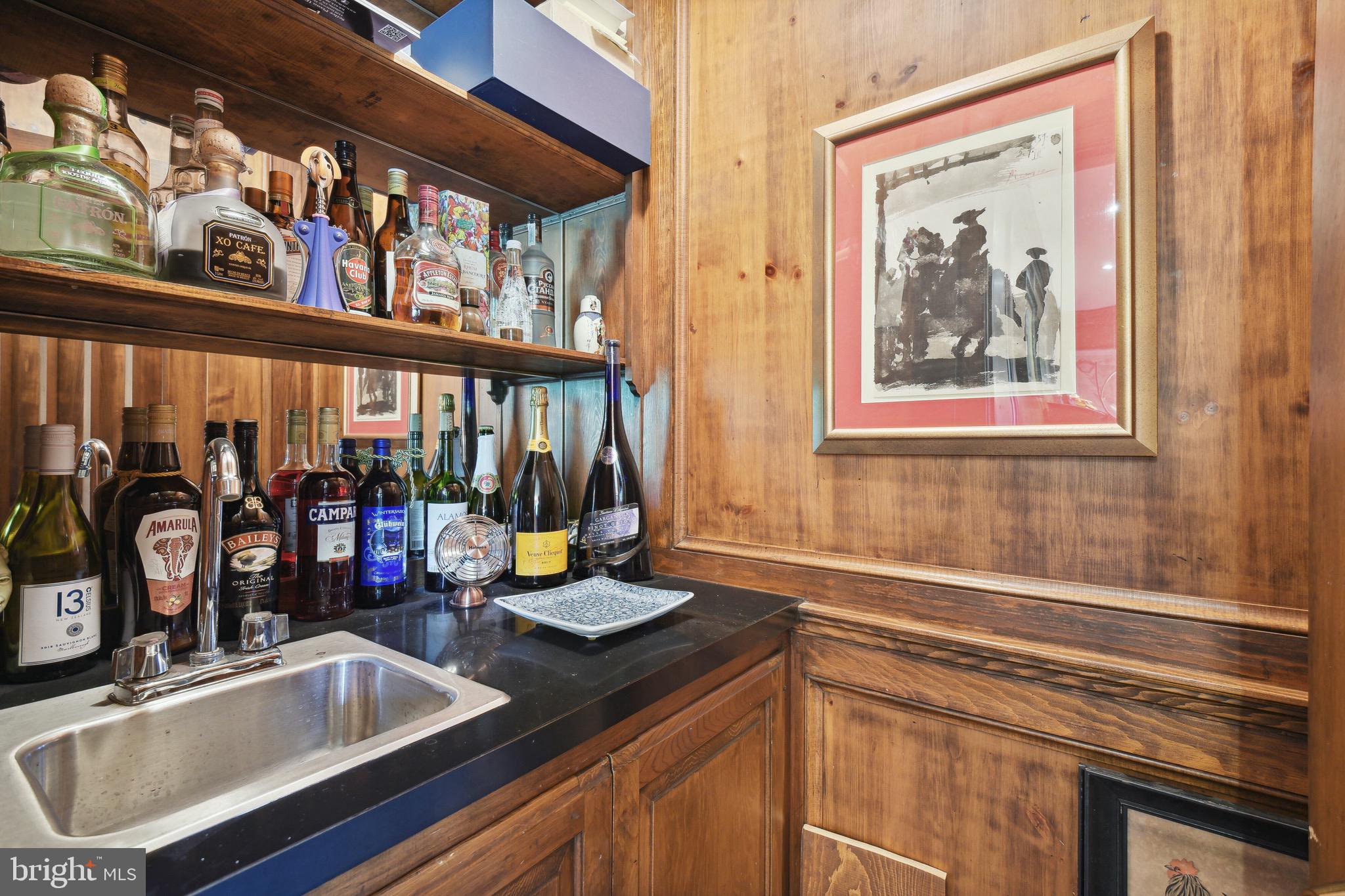 BURNING TREE VIEW - Residential