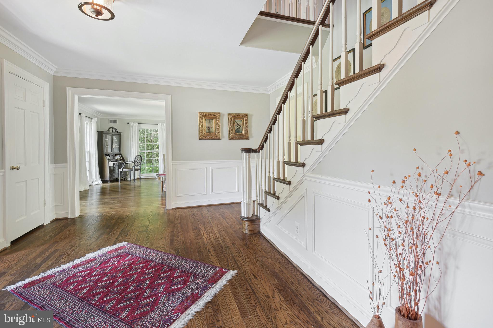 BURNING TREE VIEW - Residential