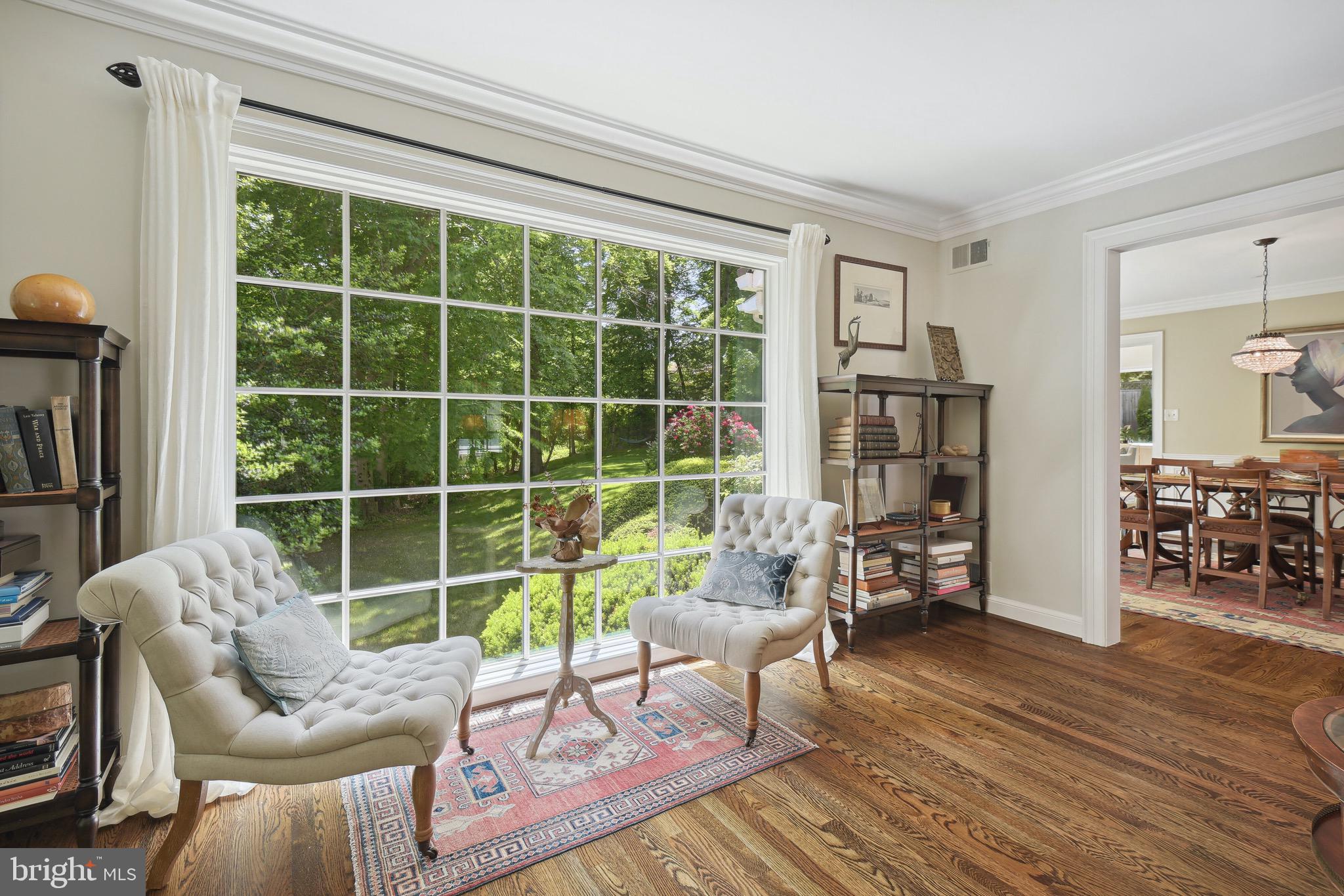 BURNING TREE VIEW - Residential