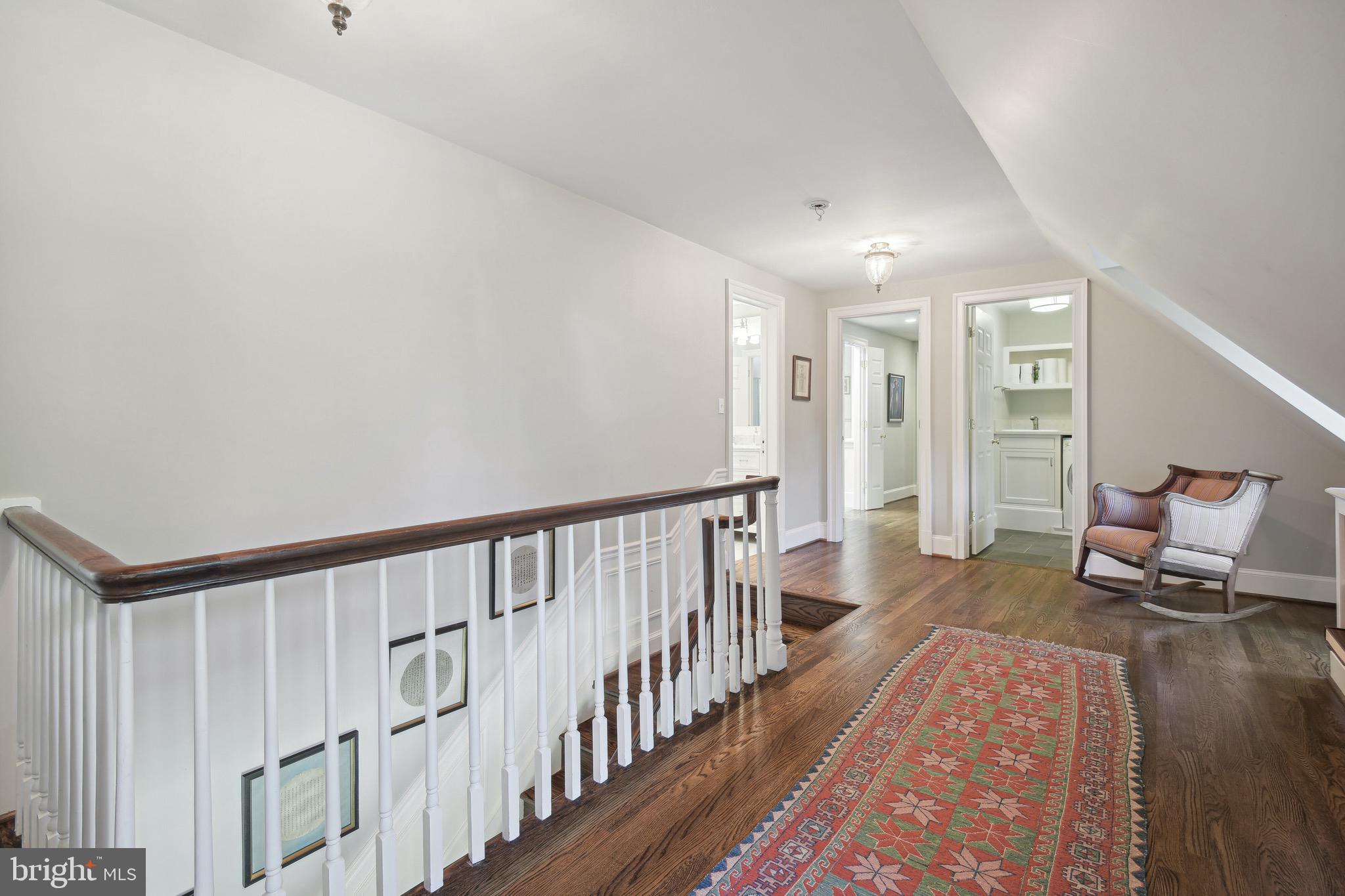 BURNING TREE VIEW - Residential