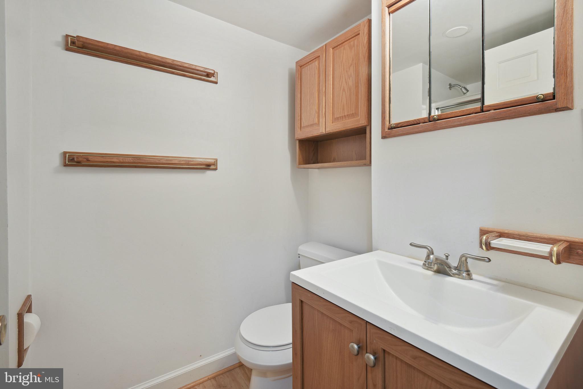 BURNING TREE VIEW - Residential