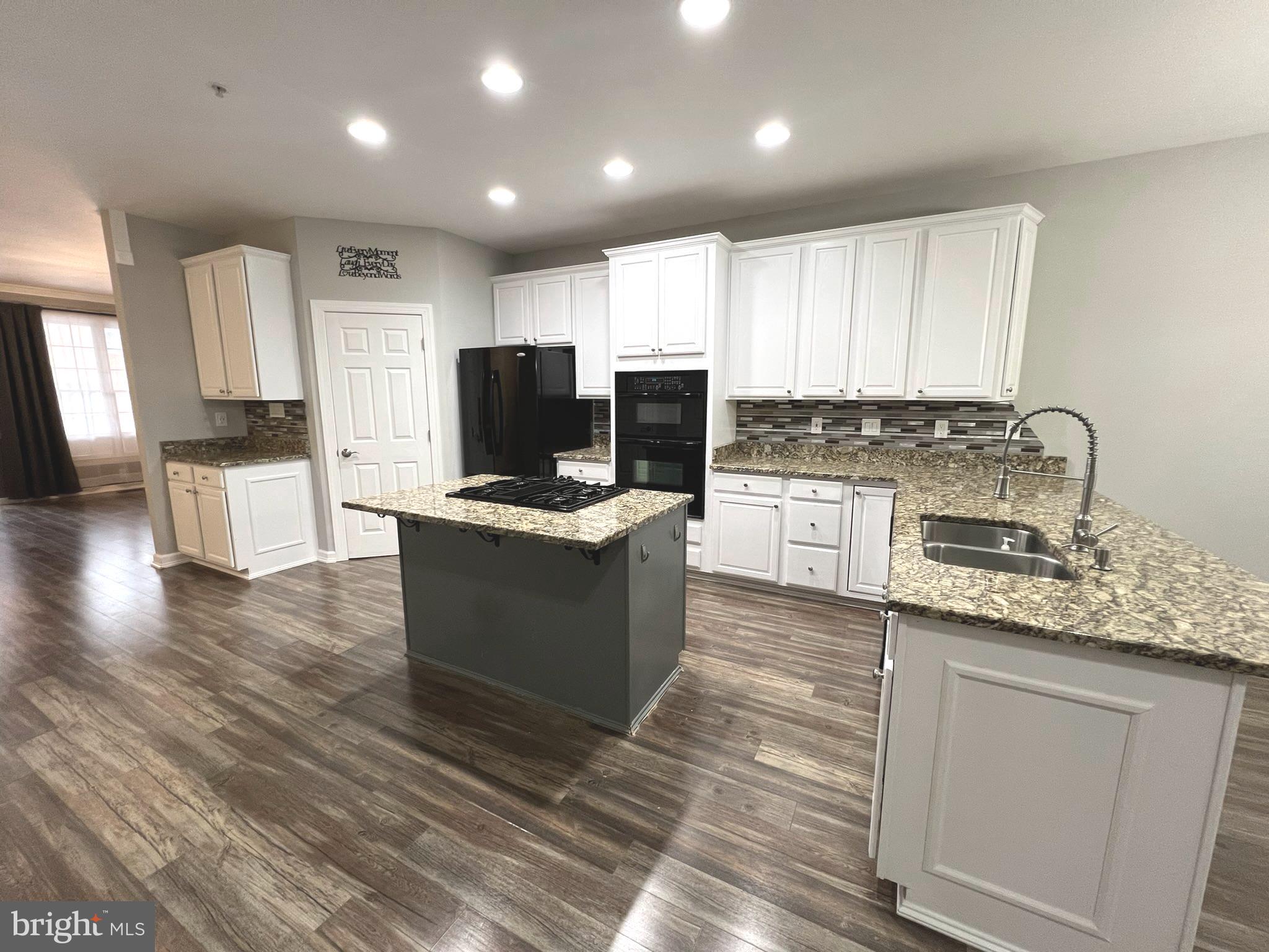 DALLAM PLACE - Residential Lease