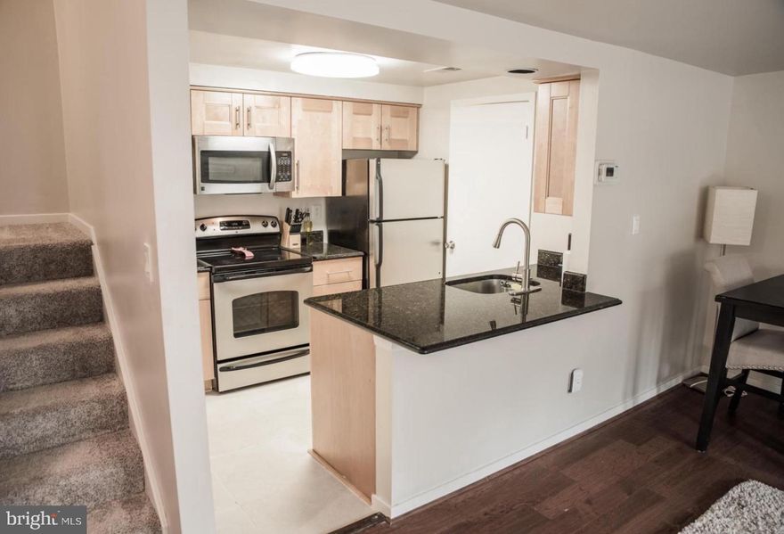 You MUST be hurry! Over 1000 SQFT condo/townhouse for rent!!! 
The whole unit freshly painted and renovated with recessed lights in main level, replacing carpet through out  the steps and upper level hallway along with installing fresh looking balcony with new floor and fresh paint. You have wonderful and specious high ceiling master bedroom with large and tremendously bright skylight and walking closet with door opens to main bathroom. Don't forget about the large size and natural fireplace in the main level that you are going to have warm, cozy and wonderful time in this winter. 
Wonderful community and just few minutes to anywhere you are heading to!!!