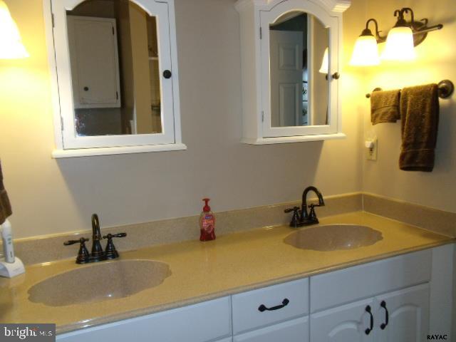 STONEWOOD FARMS - Residential