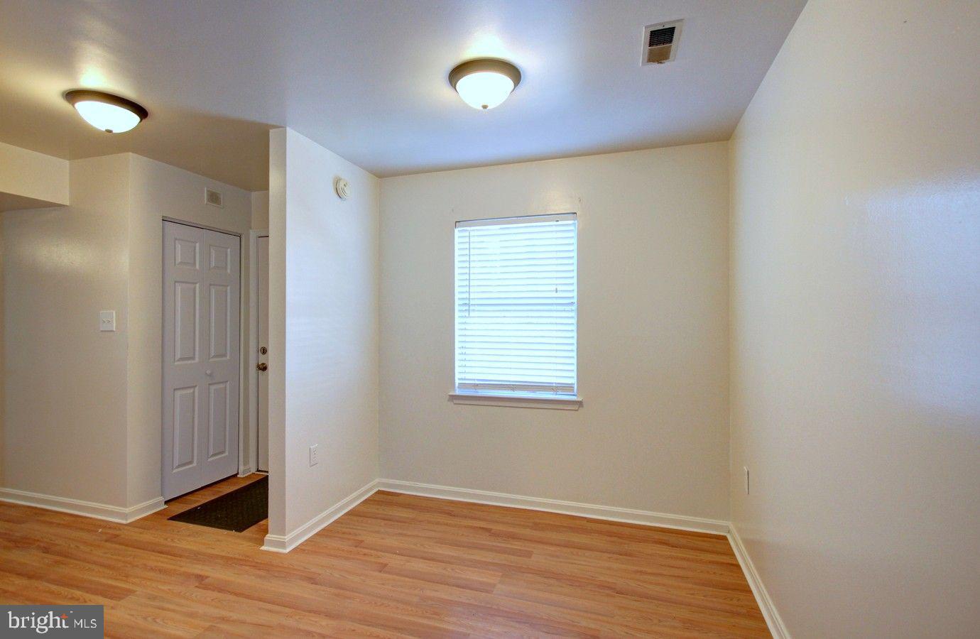 525 RED COAT PLACE 1021