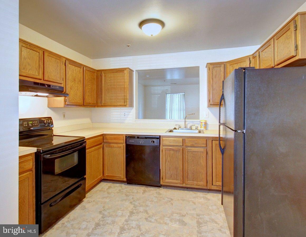 525 RED COAT PLACE 1021