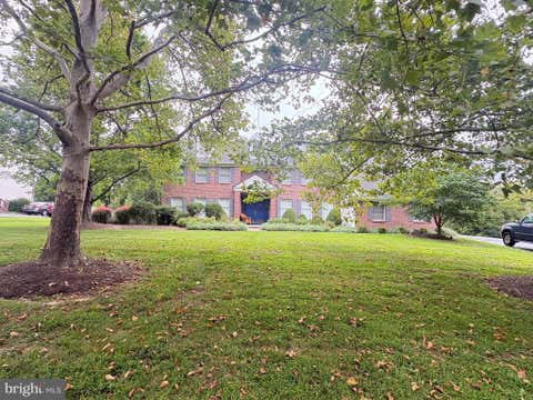 Photo of 2 Old Bridle Path, LAWRENCEVILLE, NJ 08648 (MLS # NJME2082352)