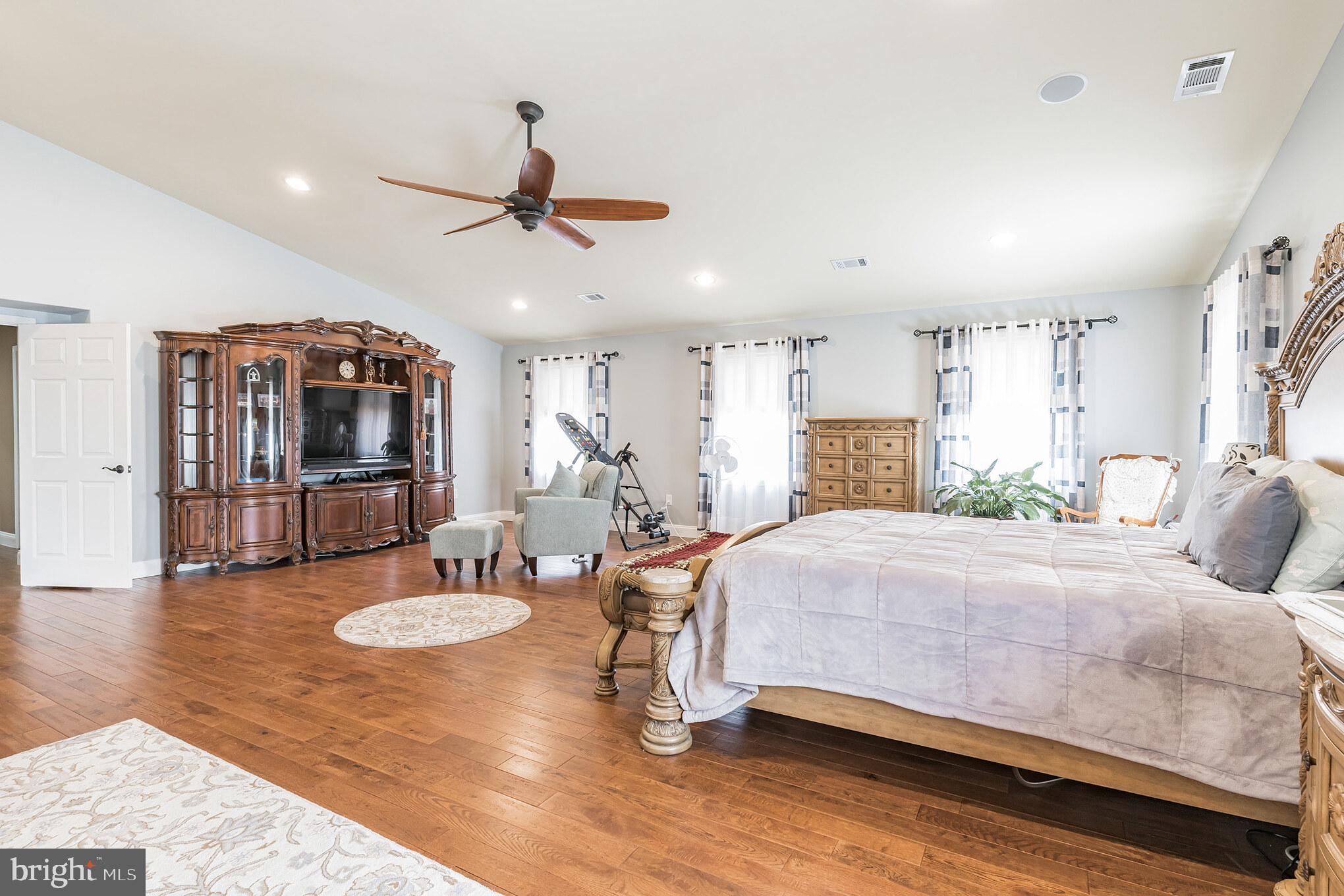 LOCH HAVEN BEACH - Residential