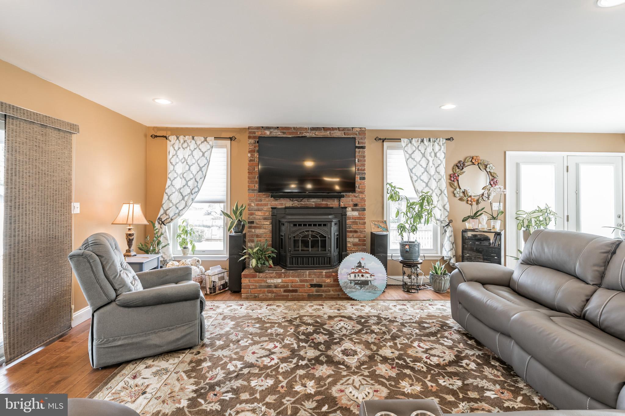 LOCH HAVEN BEACH - Residential