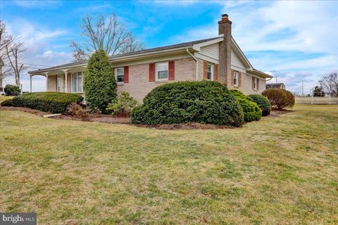 Photo of 26 Birch Drive, WILLOW STREET, PA 17584 (MLS # PALA2064970)