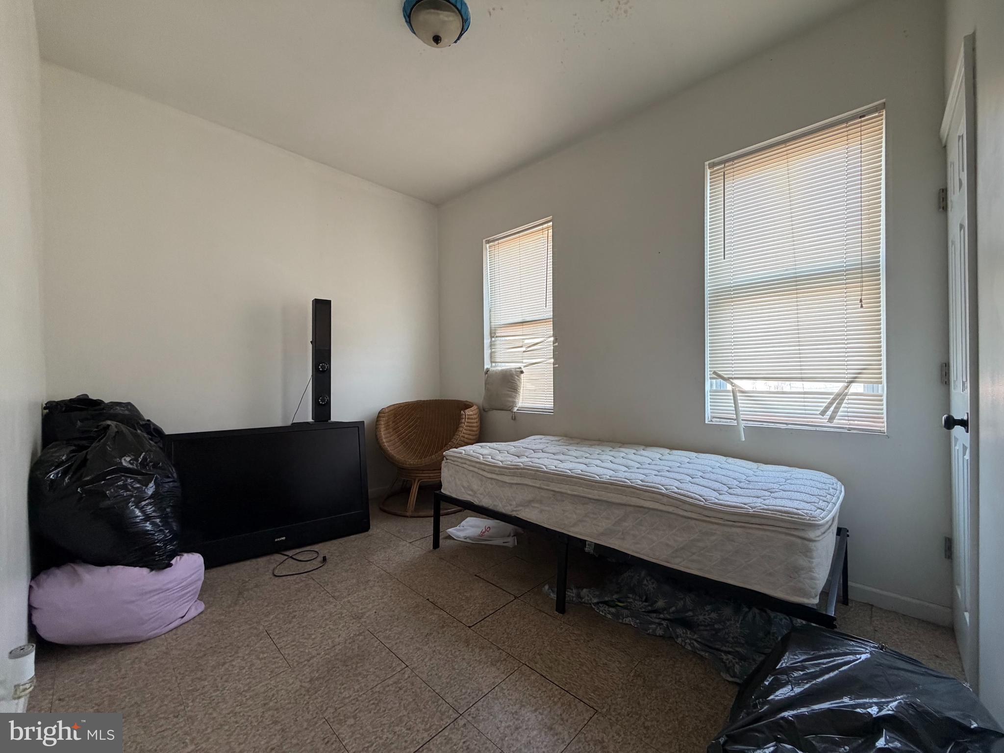 PORT RICHMOND - Residential Income