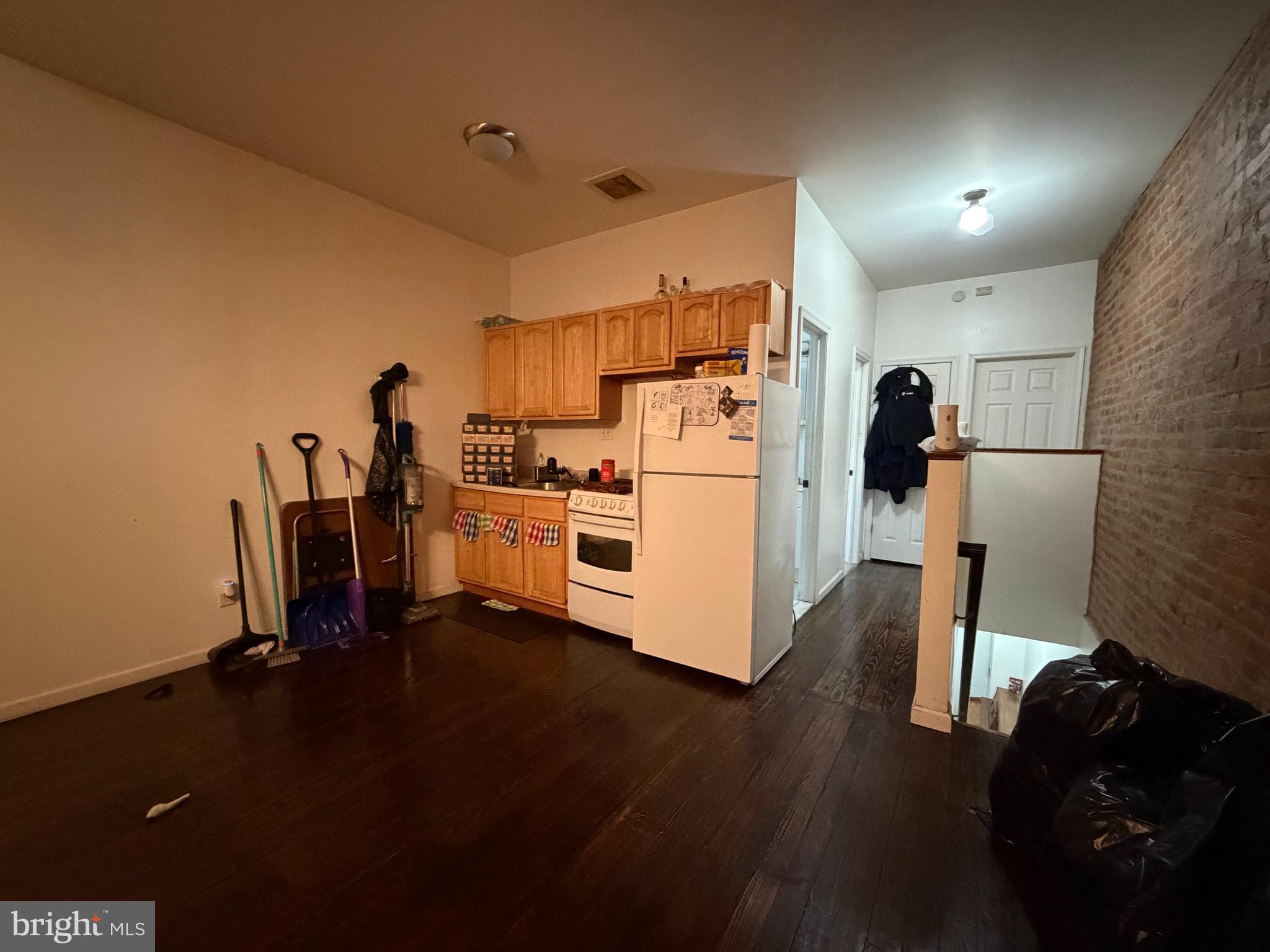 PORT RICHMOND - Residential Income