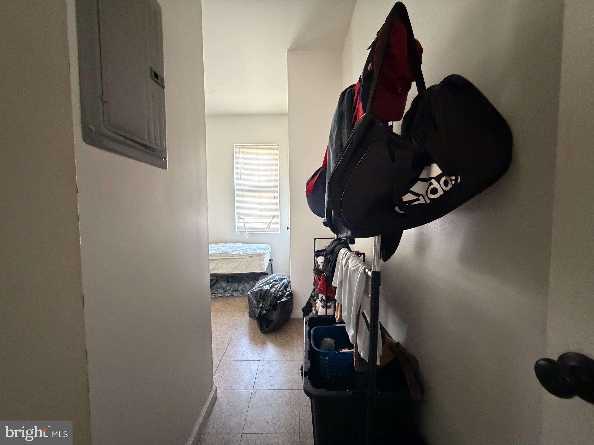 PORT RICHMOND - Residential Income