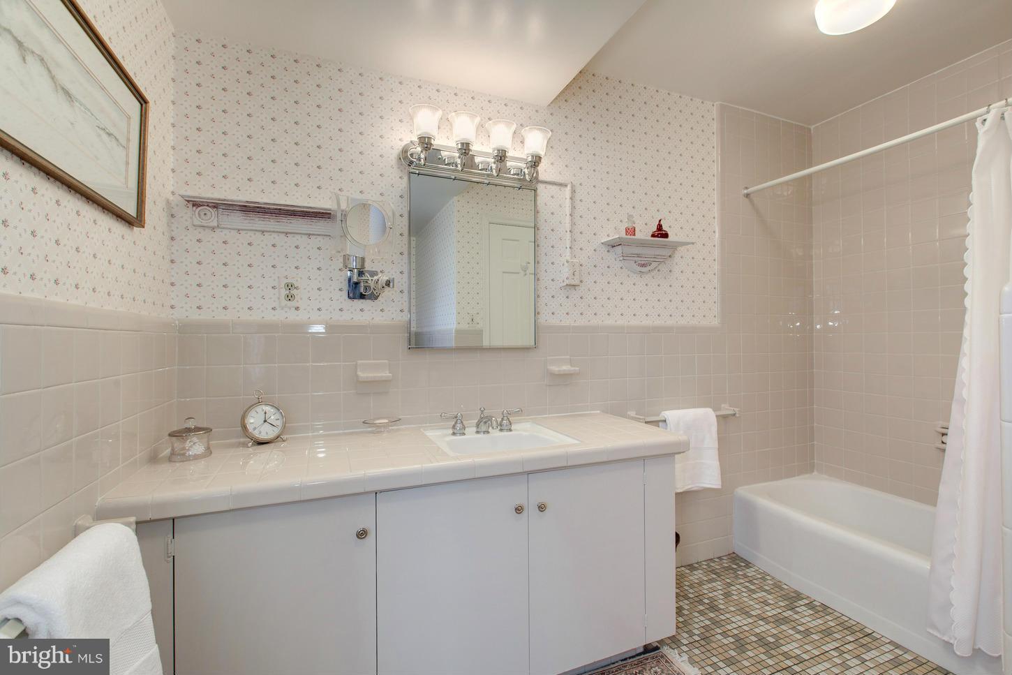 KENWOOD - Residential