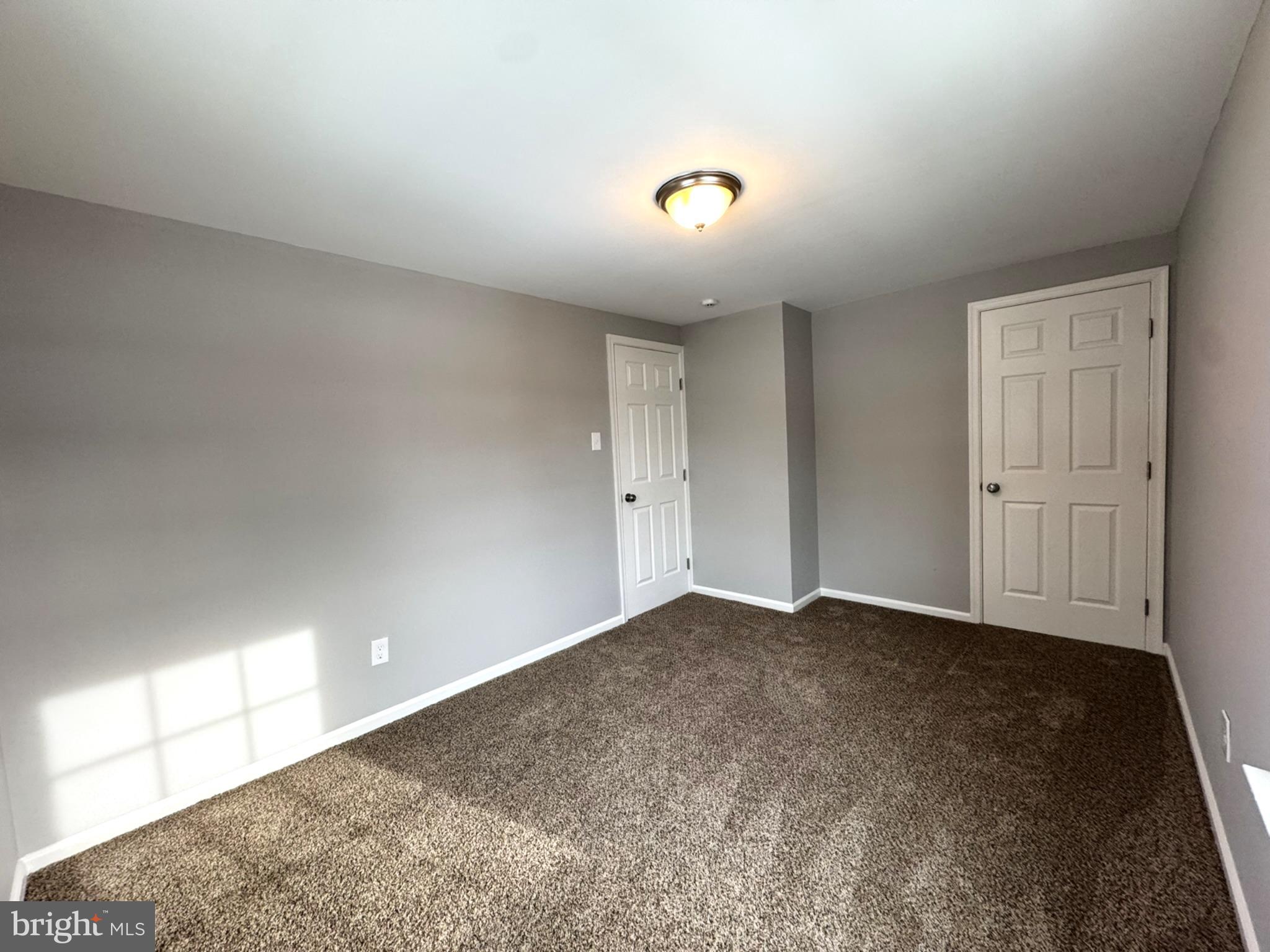 MONTGOMERY GLEN - Residential