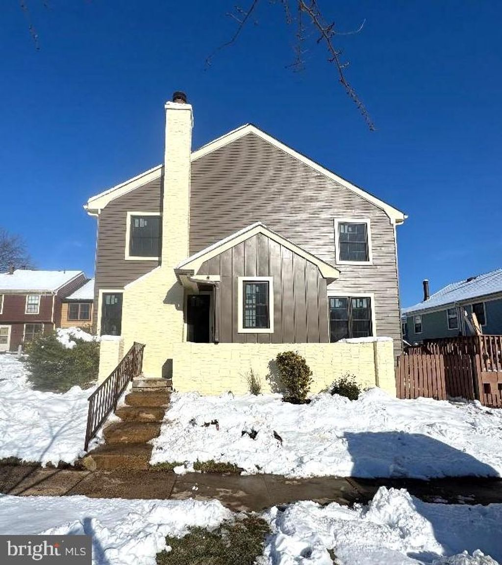 Photo of 111 Franklin Ct, NORTH WALES, PA 19454 (MLS # PAMC2163892)