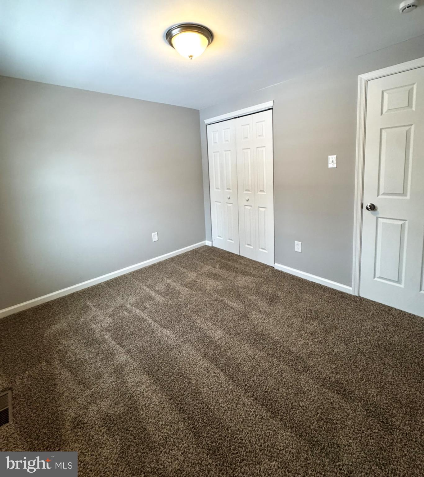 MONTGOMERY GLEN - Residential