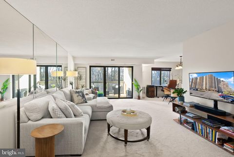 203 YOAKUM PARKWAY 507 ALEXANDRIA VA 22304