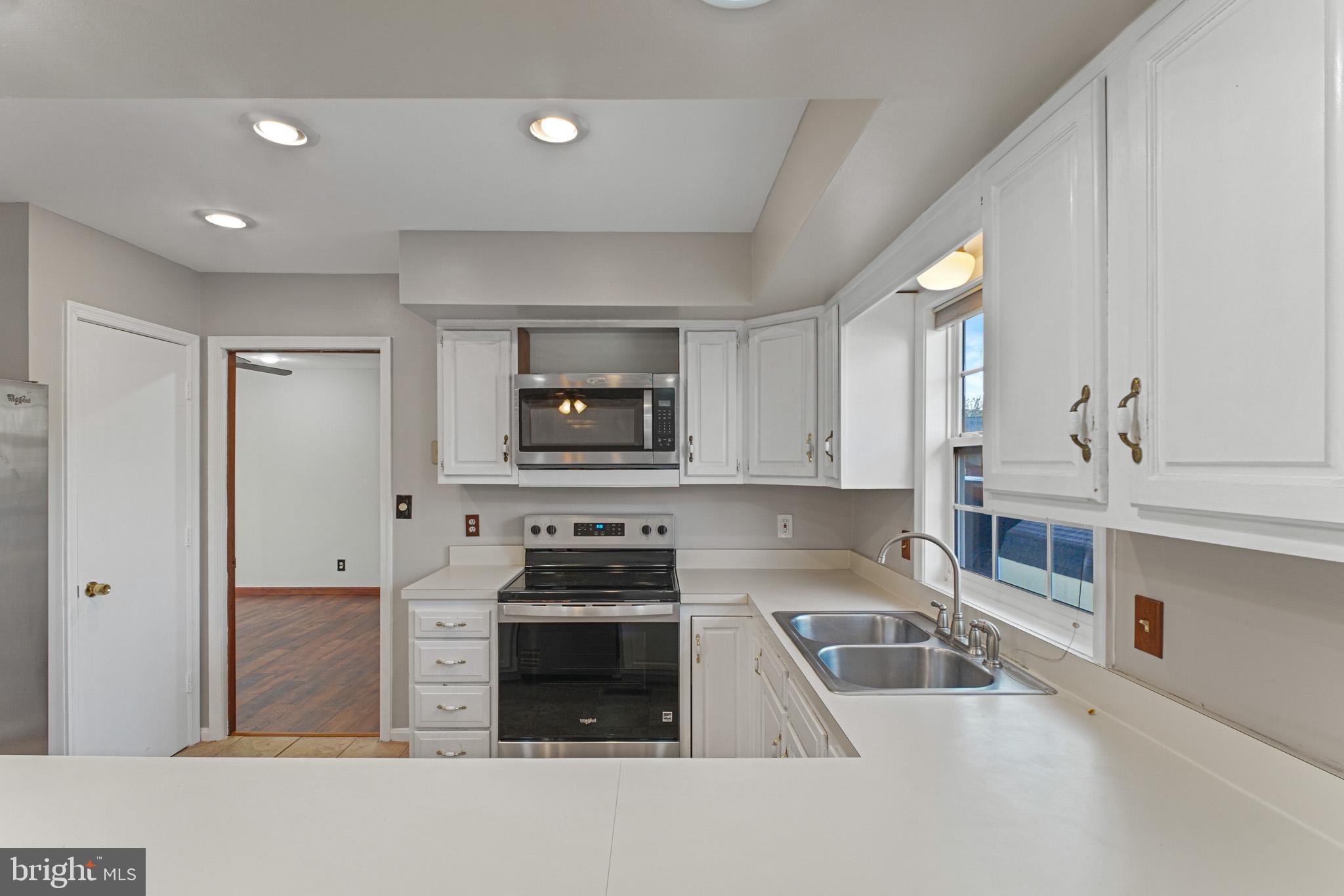 CHANCELLOR GREEN - Residential Lease