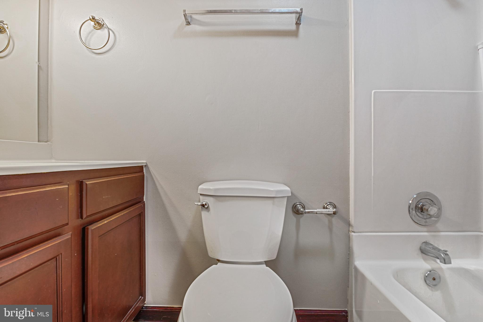 CHANCELLOR GREEN - Residential Lease