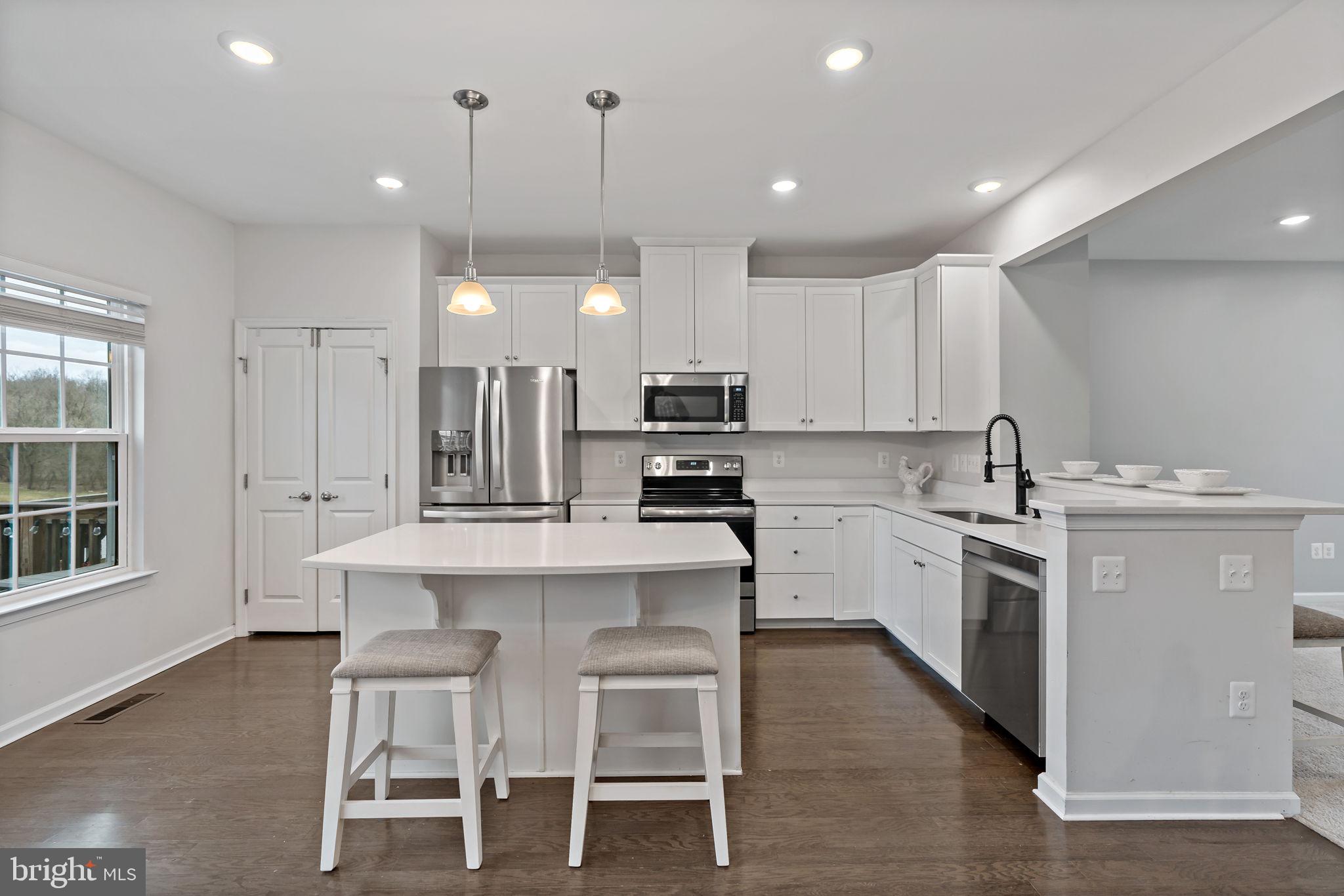 POTOMAC STATION - Residential