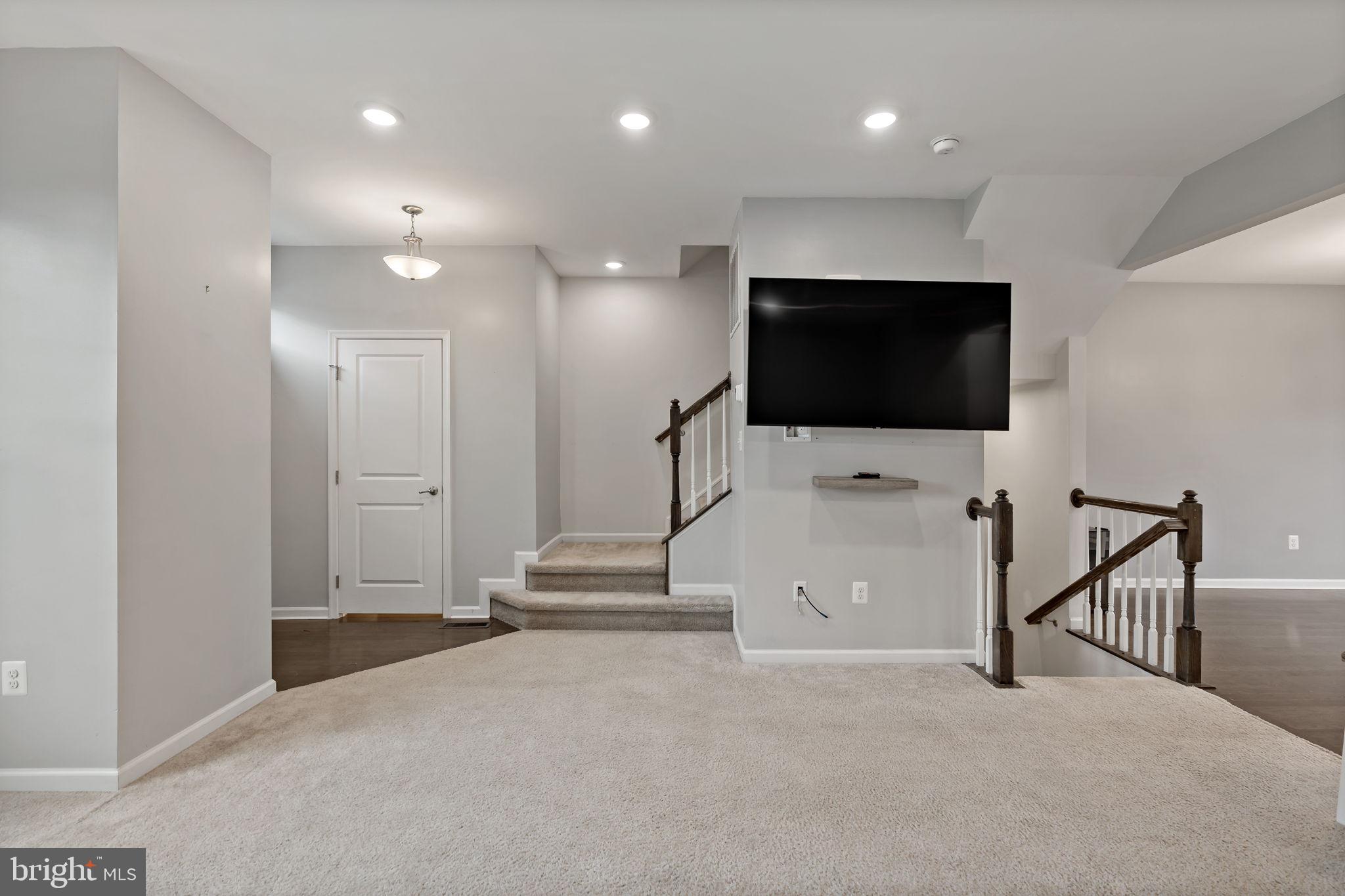 POTOMAC STATION - Residential