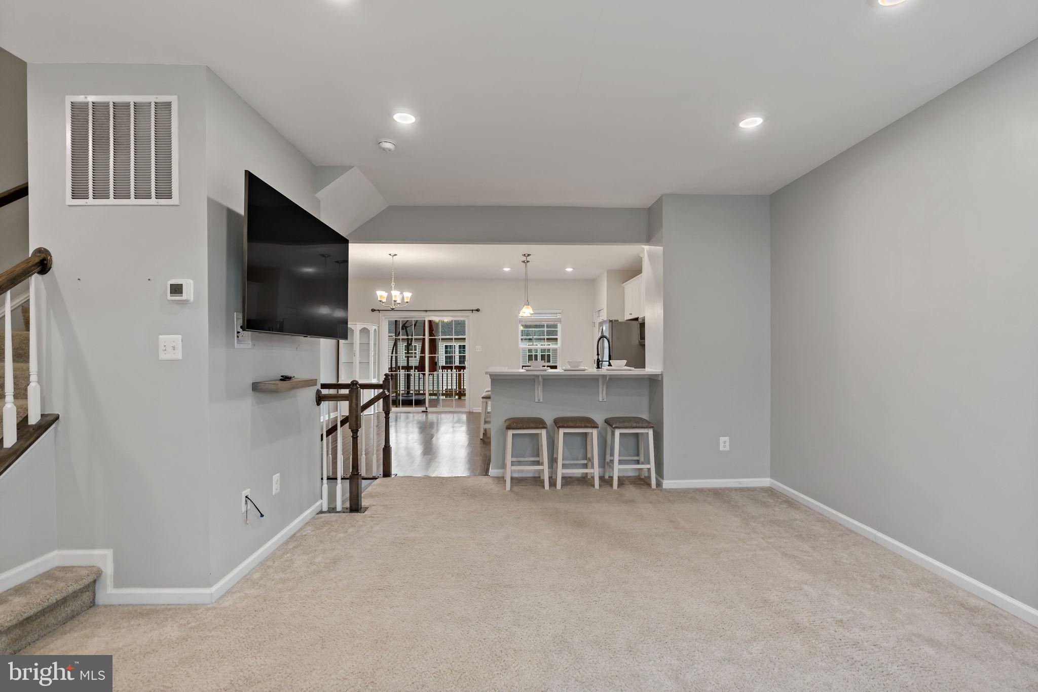 POTOMAC STATION - Residential