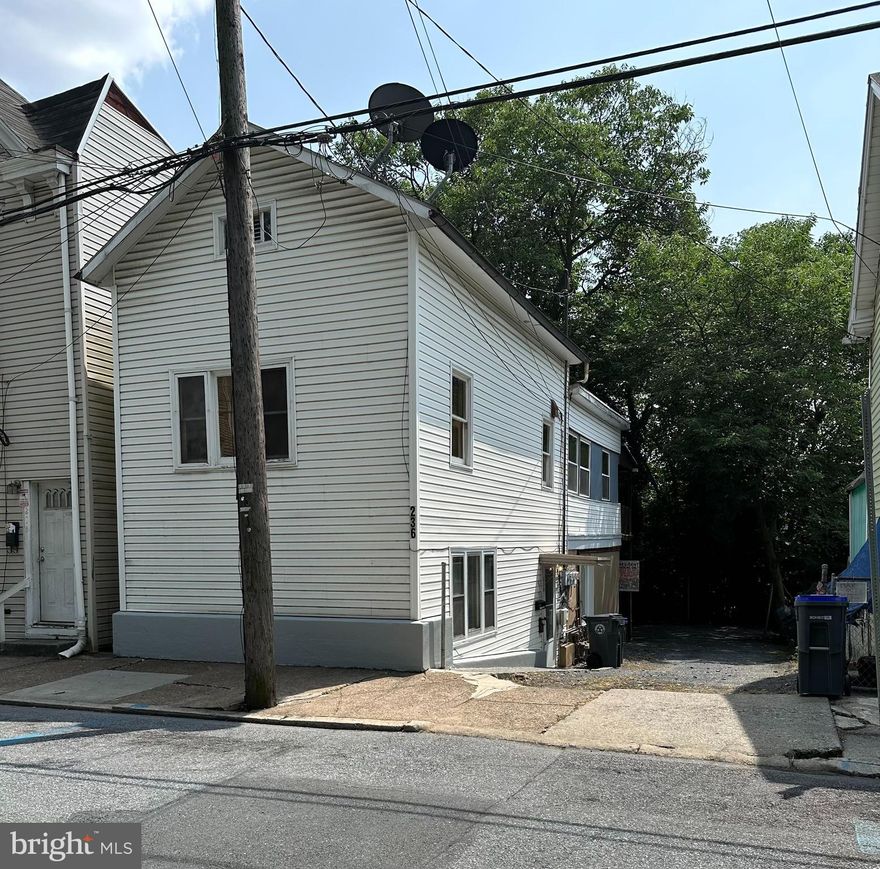 First time investor? Look no further! This cash flow opportunity is perfect! 1st floor is a studio apartment currently renting at $670. 2nd floor is a 1 bed, 1 bathroom, currently renting for $875! Both are long term tenants under market rent! Under new ownership rents can be increased several hundred per month! Don’t delay! Schedule your visit today. Listing Agent is related to seller. Seller will hold a 20% second note for qualified buyer.