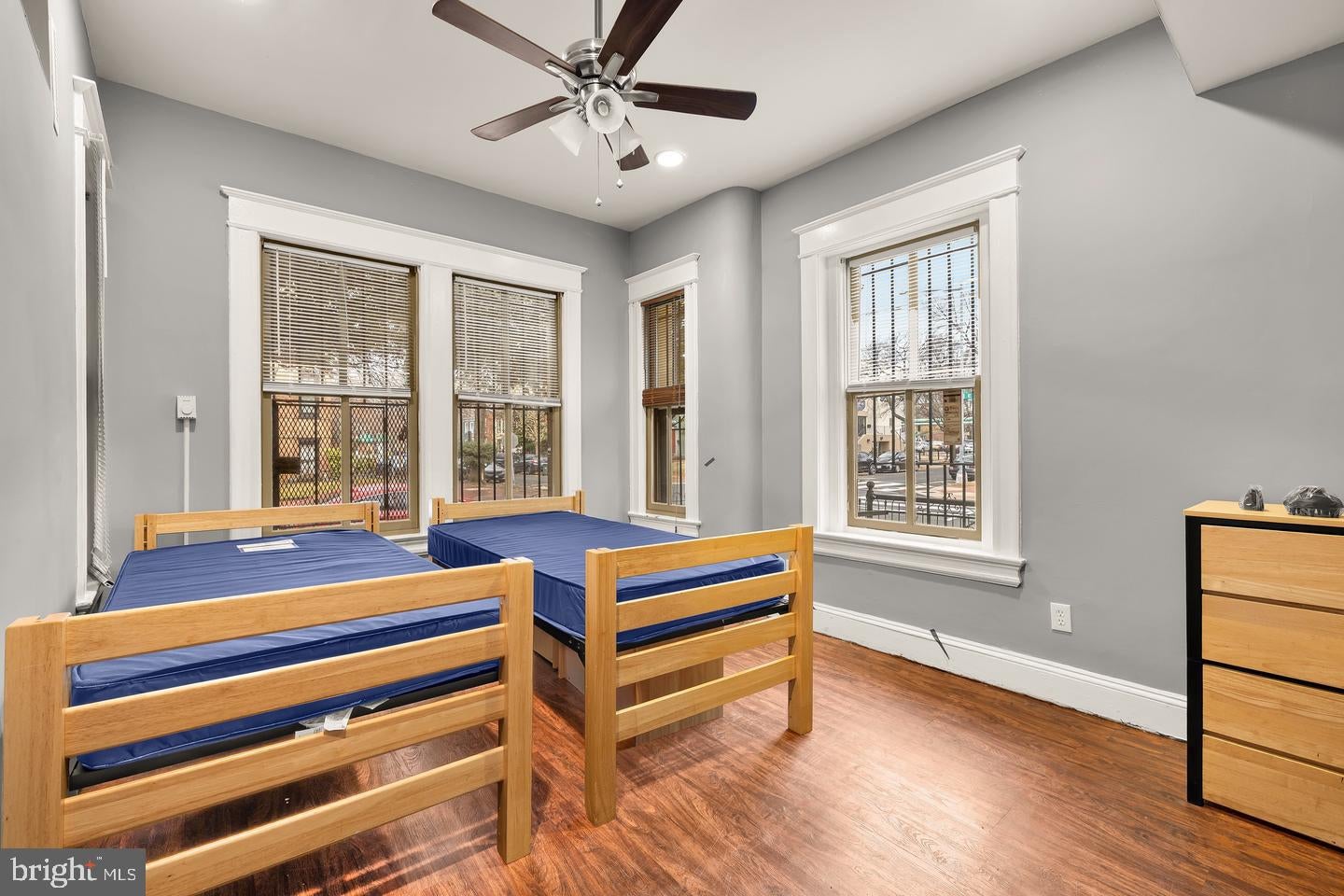 500 9TH STREET SE