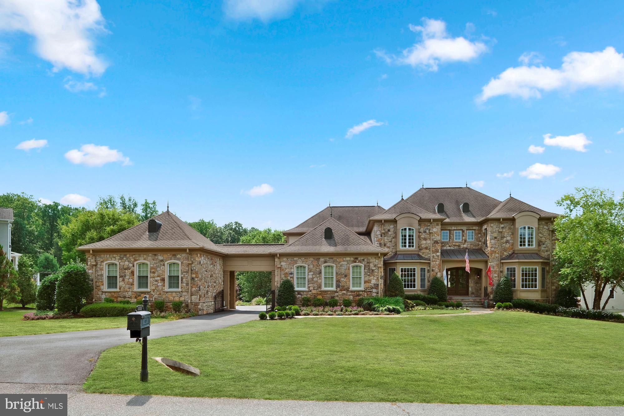 RIVERWOOD - Residential