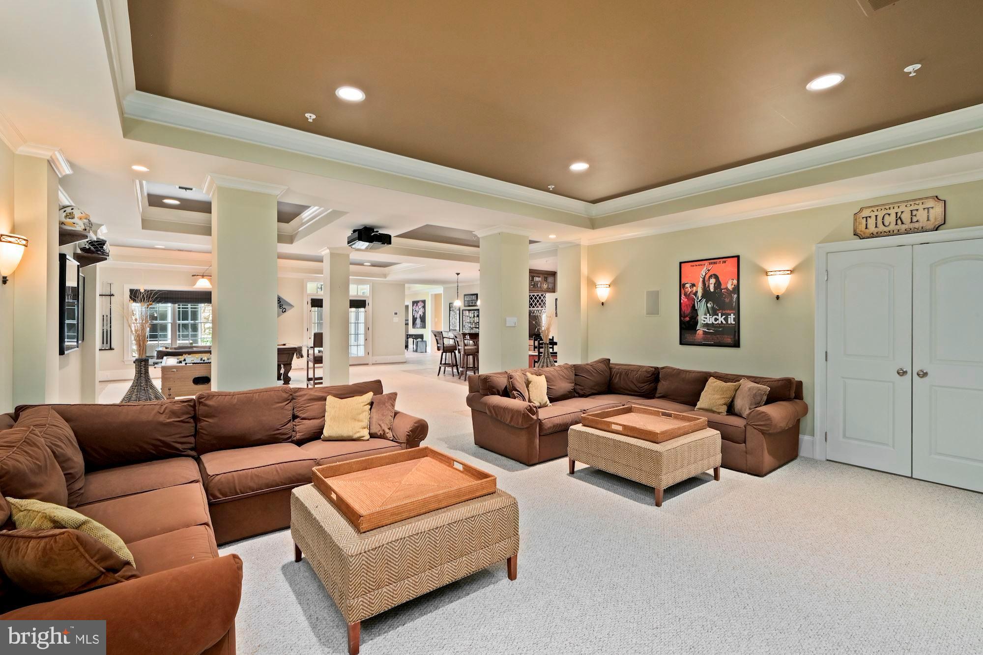 RIVERWOOD - Residential