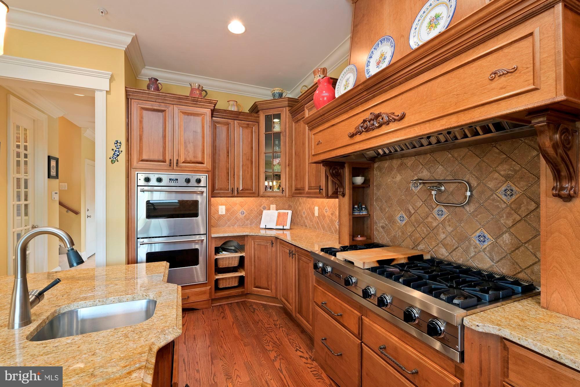 RIVERWOOD - Residential