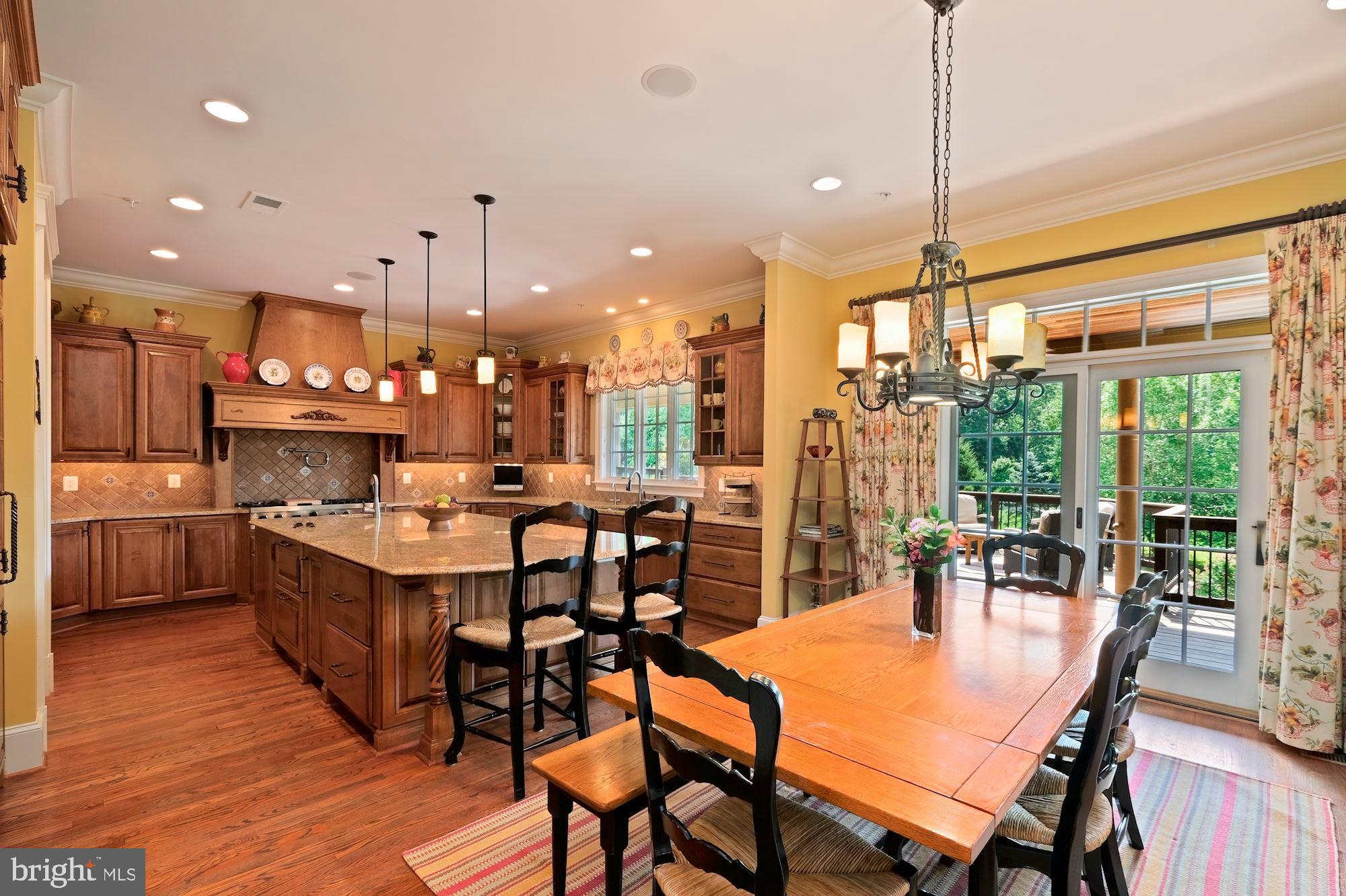 RIVERWOOD - Residential