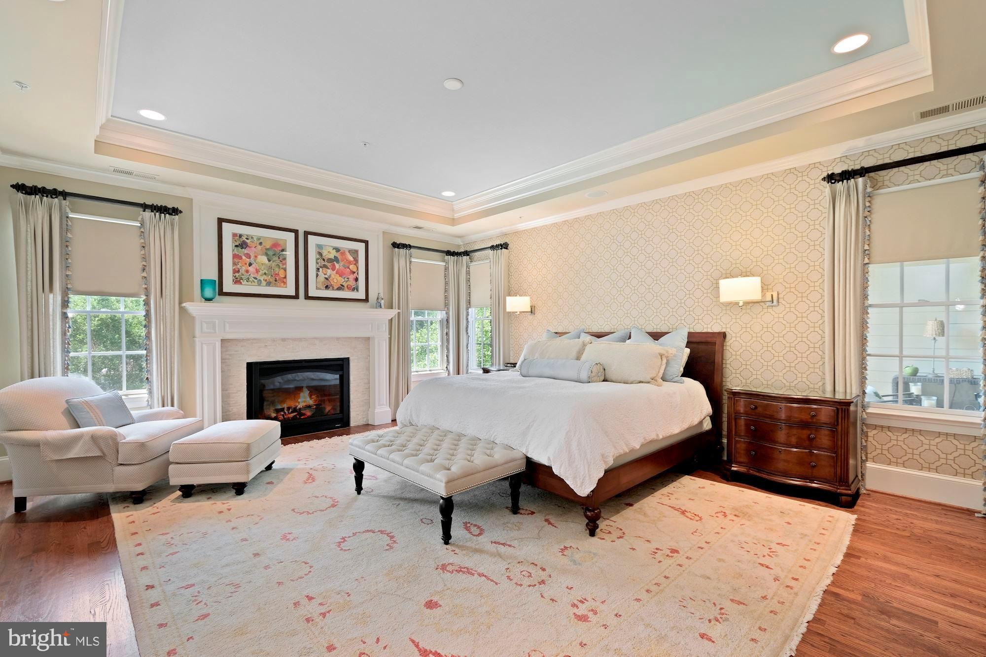 RIVERWOOD - Residential