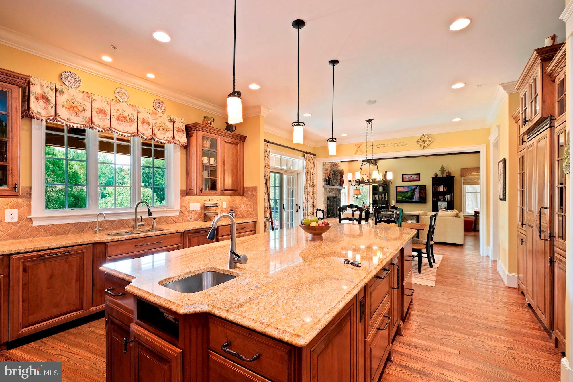 RIVERWOOD - Residential