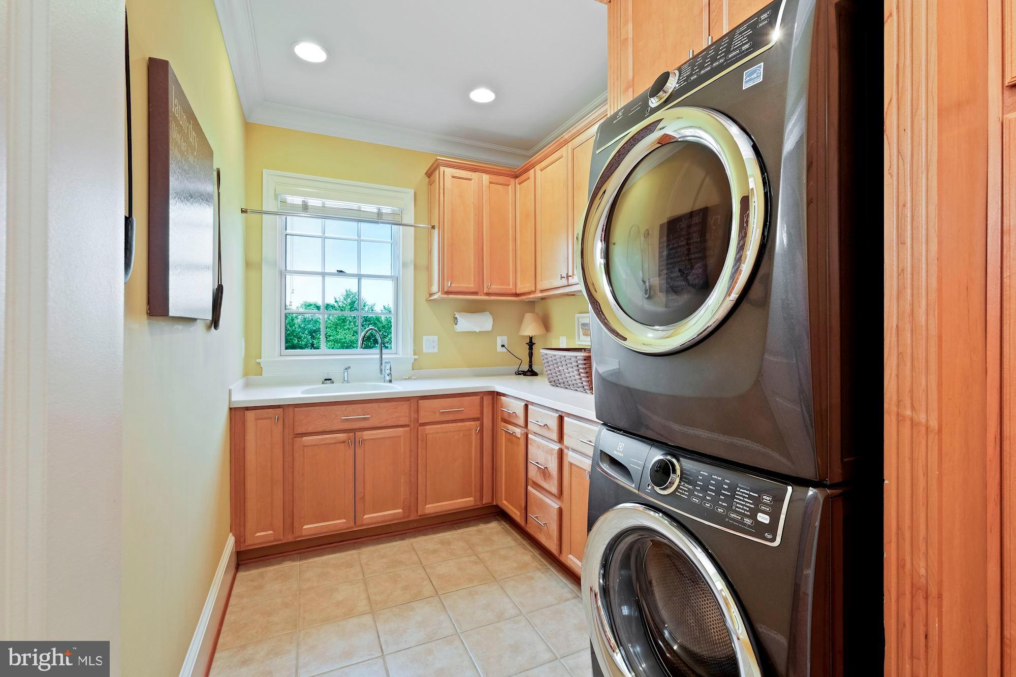 RIVERWOOD - Residential