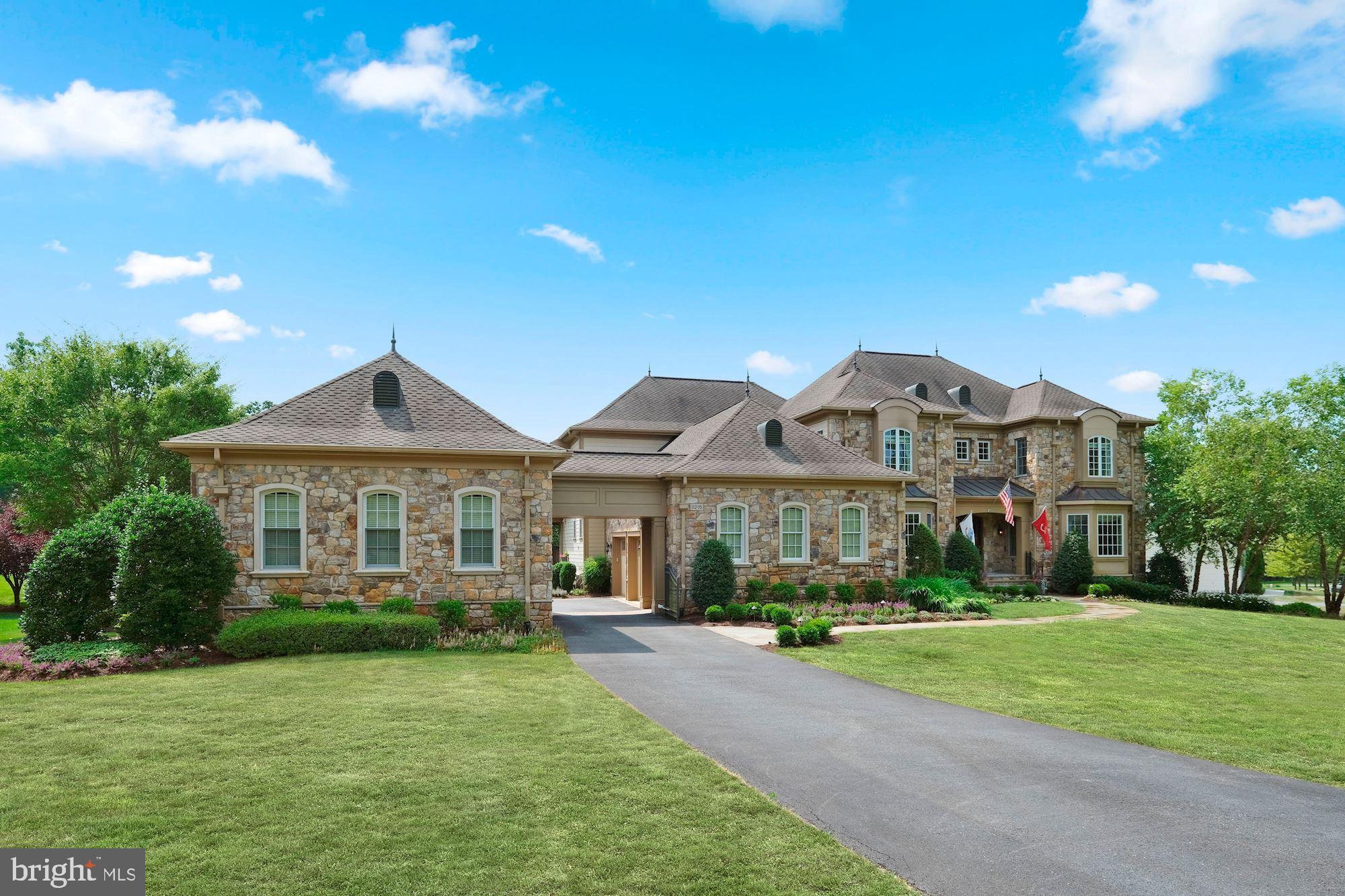 RIVERWOOD - Residential