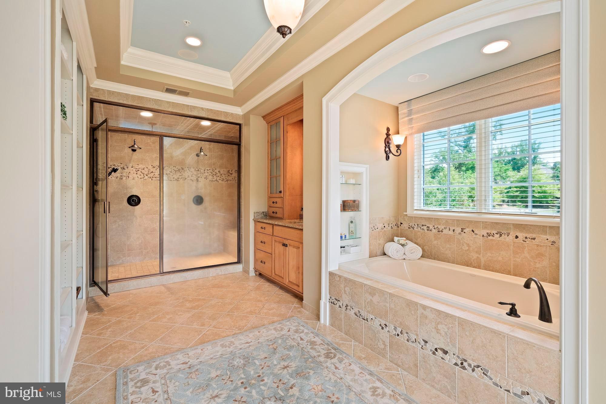 RIVERWOOD - Residential