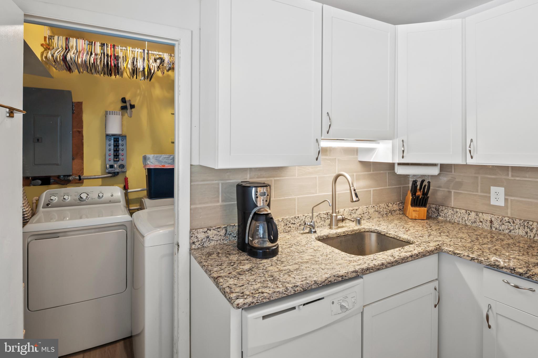 RIVERWOOD - Residential