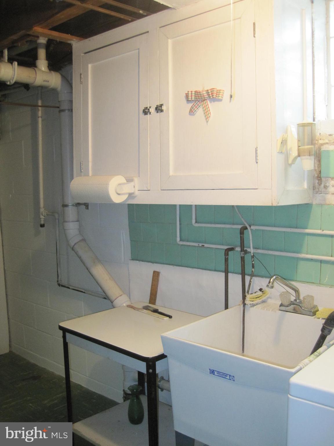 CHENOAK MANOR - Residential