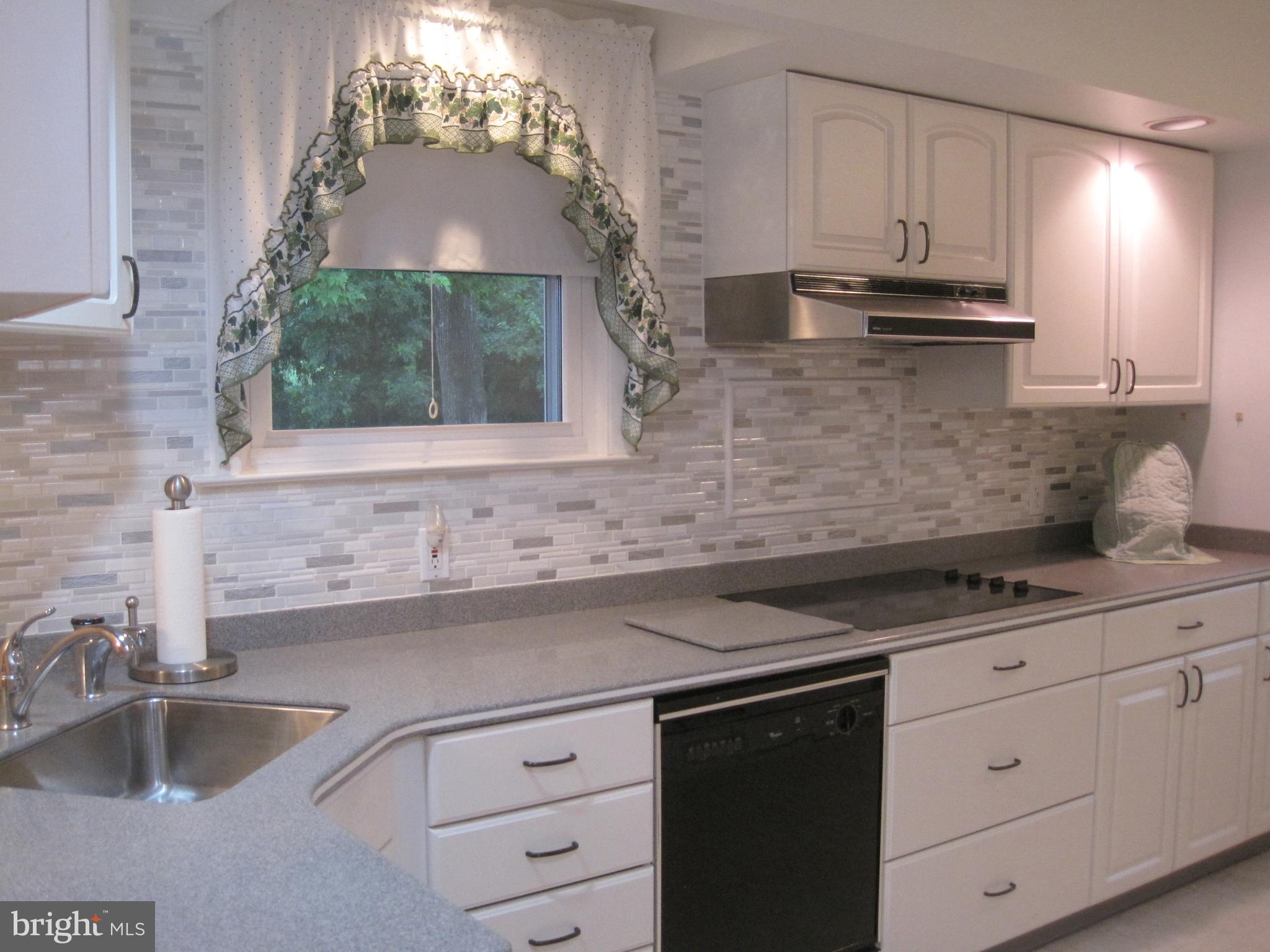 CHENOAK MANOR - Residential