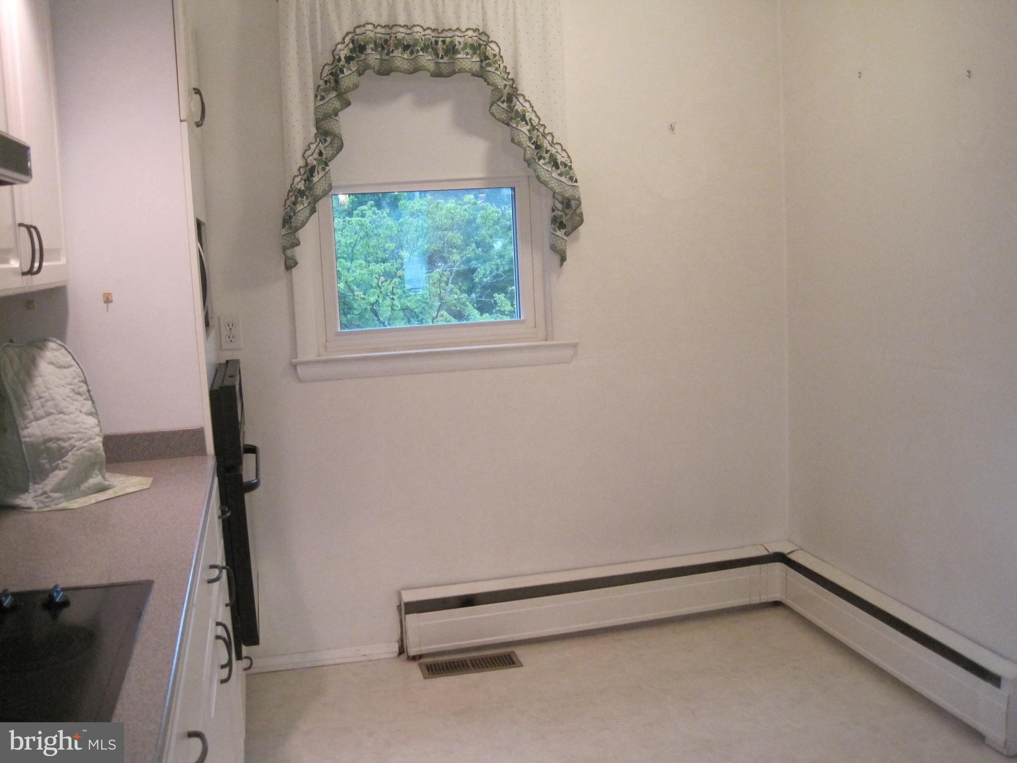 CHENOAK MANOR - Residential