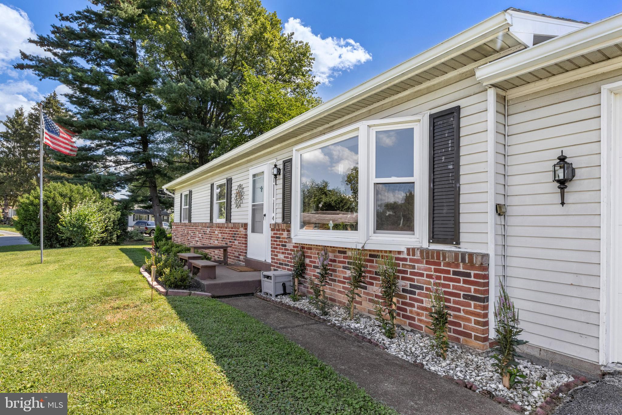 49 VISTA DRIVE