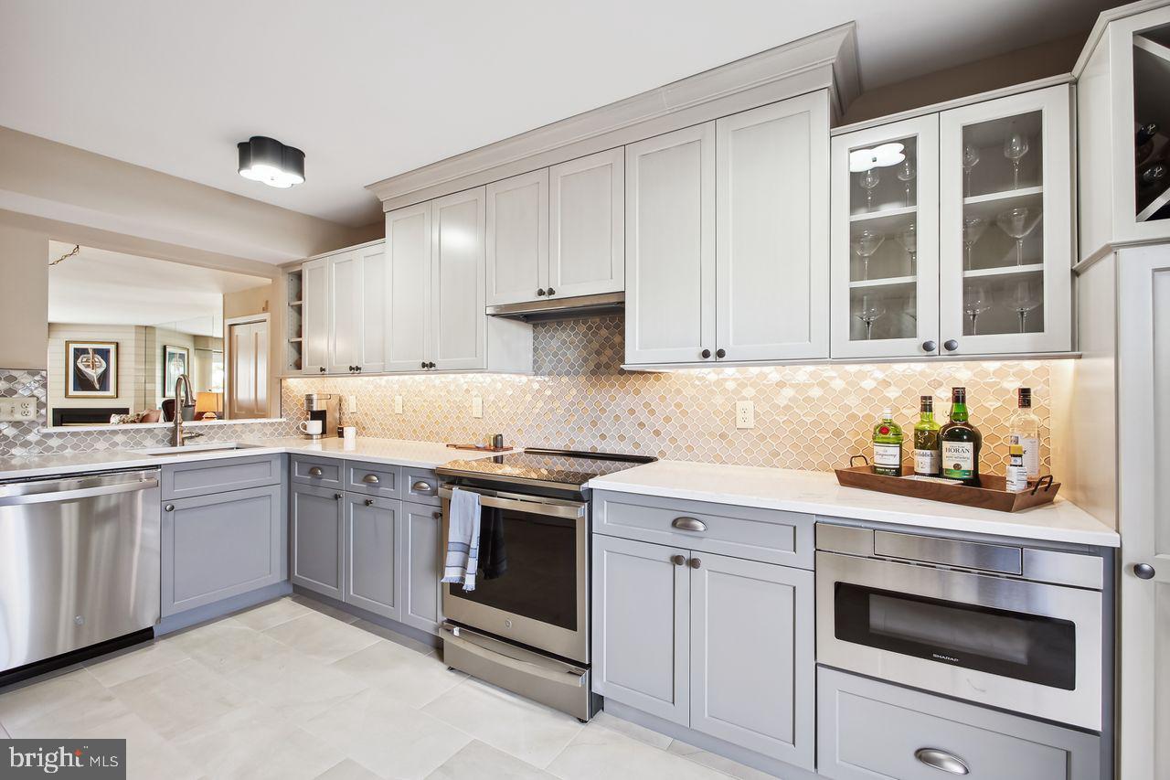 CHESAPEAKE HARBOUR - Residential