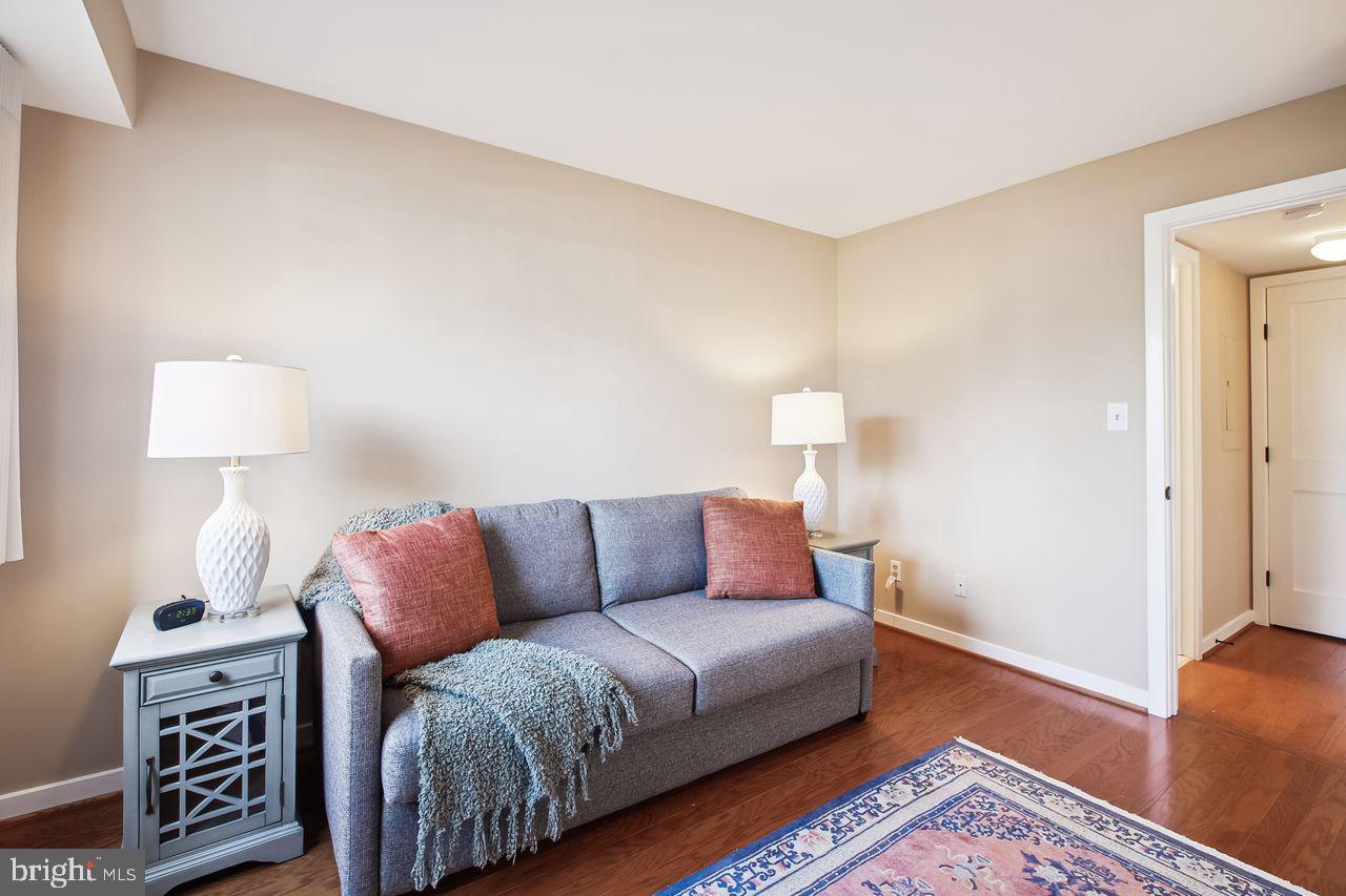 CHESAPEAKE HARBOUR - Residential